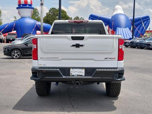 Summit White 2026 Chevrolet Silverado 1500 ZR2