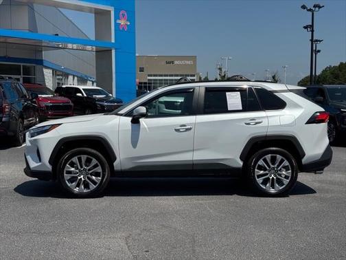 2024 Toyota RAV4 XLE Premium