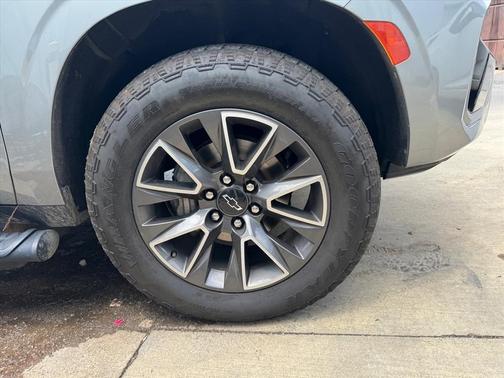 Sterling Gray Metallic 2023 Chevrolet Tahoe 4WD Z71