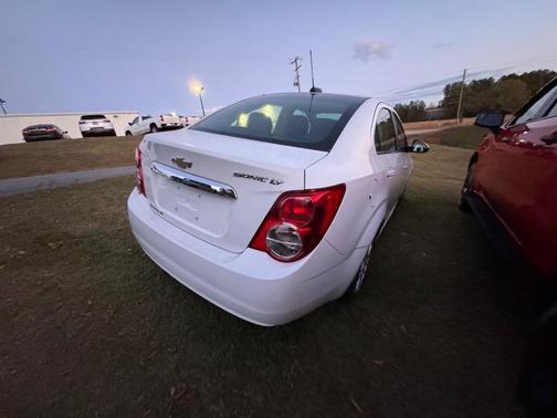 2016 Chevrolet Sonic LT