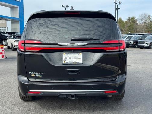 2022 Chrysler Pacifica L