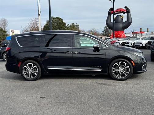 2022 Chrysler Pacifica L