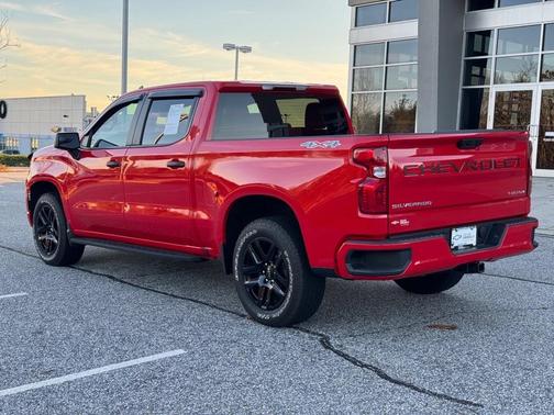 2024 Chevrolet Silverado 1500 Custom