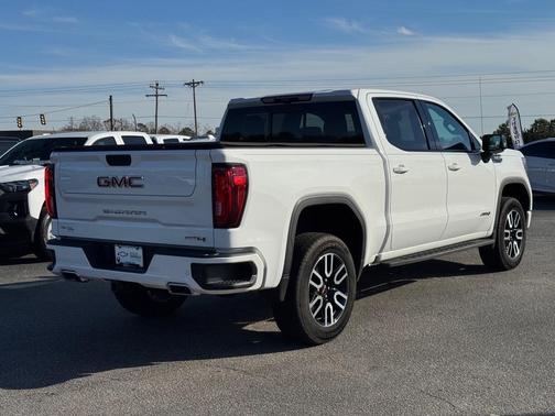 2022 GMC Sierra 1500 AT4