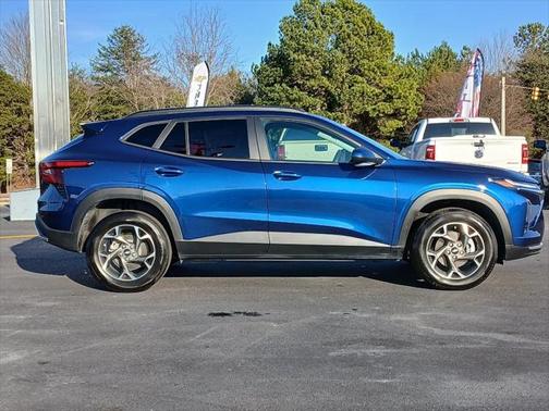 2024 Chevrolet Trax LT