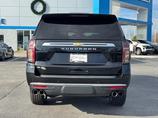 2023 Chevrolet Suburban 4WD High Country