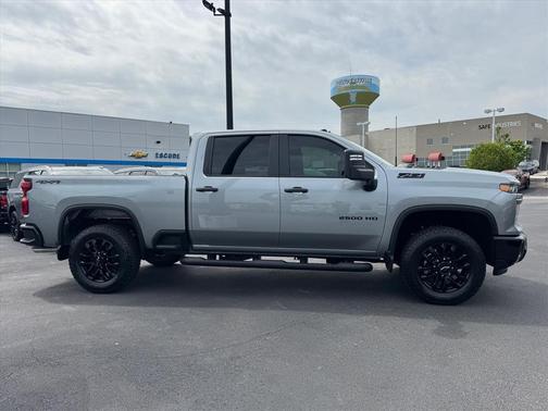Sterling Gray Metallic 2026 Chevrolet Silverado 2500 Custom