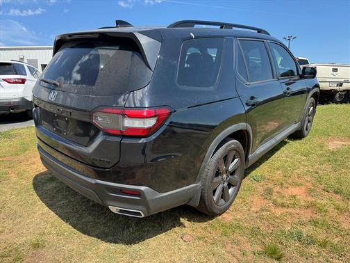 Crystal Black Pearl 2023 Honda Pilot AWD Sport