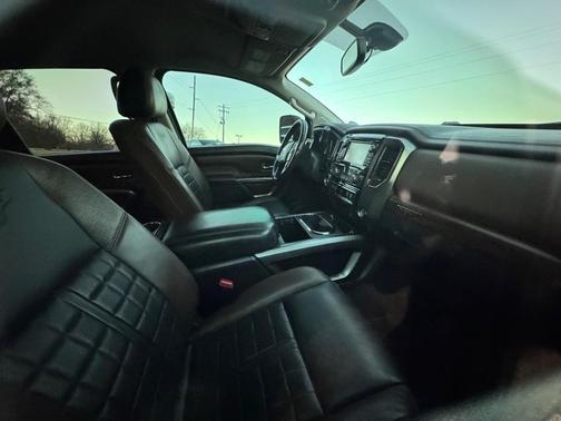 2016 Nissan Titan XD Platinum Reserve