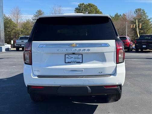 2021 Chevrolet Suburban LT