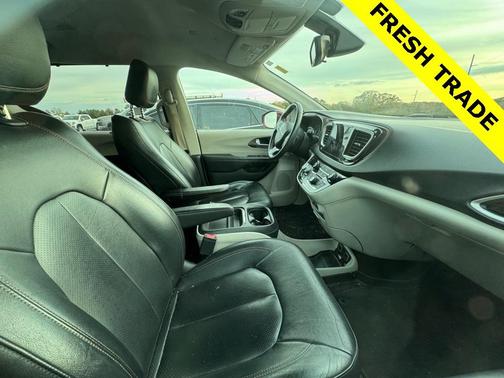 2018 Chrysler Pacifica Touring-L