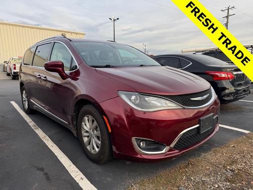 2018 Chrysler Pacifica Touring-L