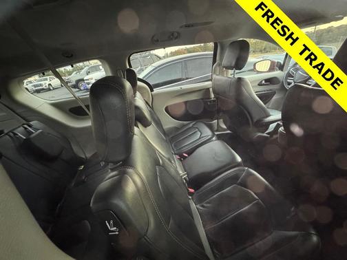 2018 Chrysler Pacifica Touring-L