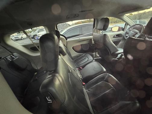 2018 Chrysler Pacifica Touring-L