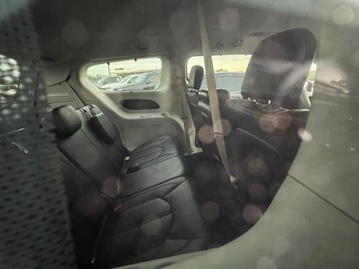 2018 Chrysler Pacifica Touring-L