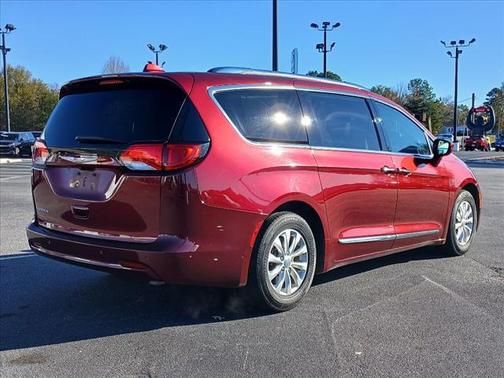 2018 Chrysler Pacifica Touring-L