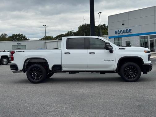 2026 Chevrolet Silverado 2500 Custom