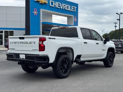 2026 Chevrolet Silverado 2500 Custom