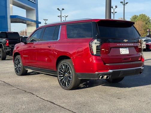 2025 Chevrolet Suburban 4WD High Country