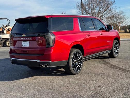 2025 Chevrolet Suburban 4WD High Country