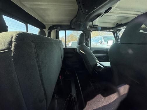 2024 Jeep Gladiator Sport S