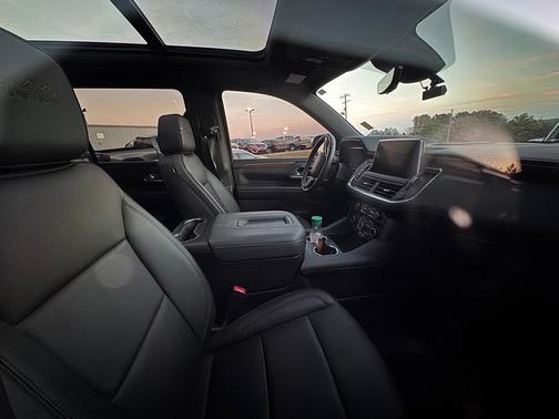 2024 Chevrolet Suburban 4WD High Country