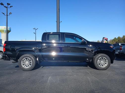 2025 Chevrolet Colorado WT