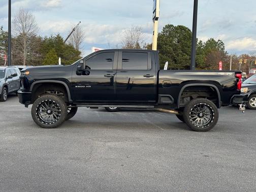Black 2021 Chevrolet Silverado 2500 Custom