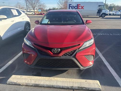 2020 Toyota Camry SE