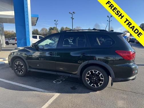 2019 Nissan Pathfinder SV