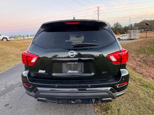 2019 Nissan Pathfinder SV
