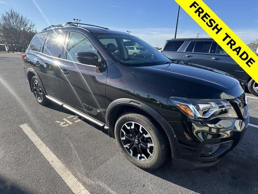 2019 Nissan Pathfinder SV