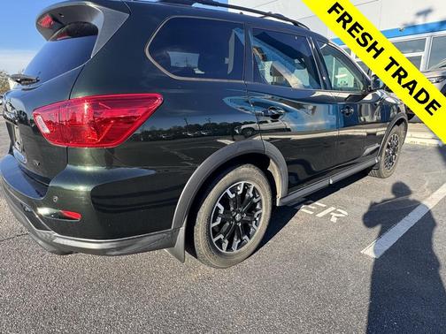 2019 Nissan Pathfinder SV