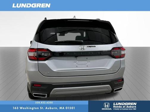 2025 Honda Pilot Touring