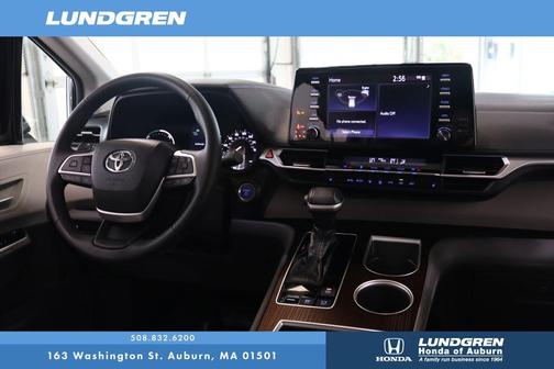 2023 Toyota Sienna XLE