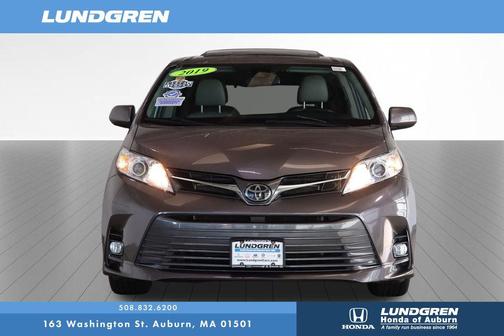 2019 Toyota Sienna XLE
