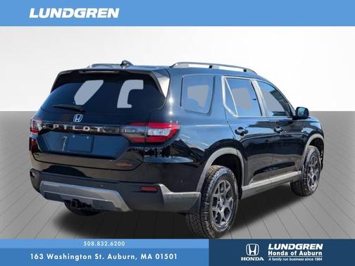 2026 Honda Pilot TrailSport