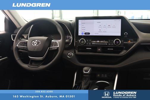 2023 Toyota Highlander Hybrid Bronze Edition