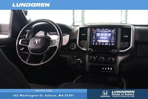 Bright White Clearcoat 2019 RAM 1500 Big Horn
