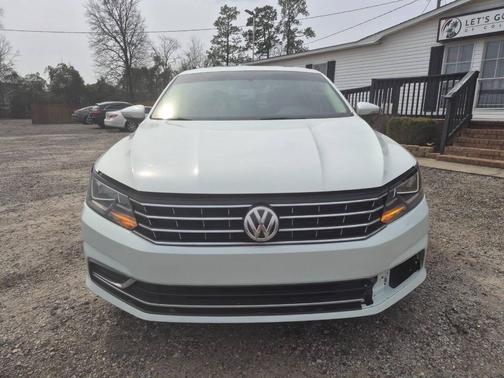 2017 Volkswagen Passat 1.8T SE