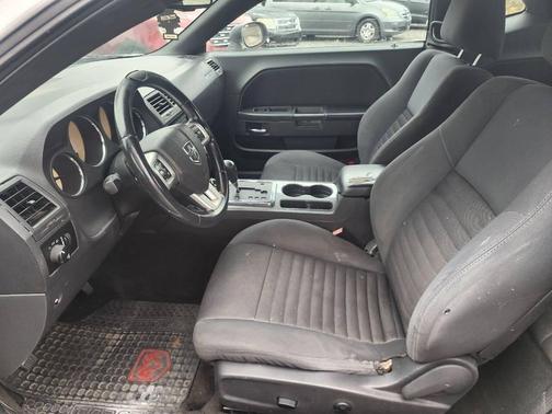 2012 Dodge Challenger SXT