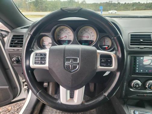 2012 Dodge Challenger SXT