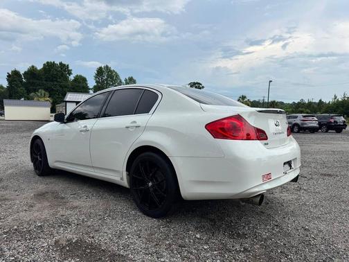 Moonlight White 2015 INFINITI Q40 Base