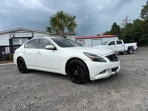 Moonlight White 2015 INFINITI Q40 Base
