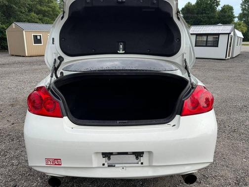 Moonlight White 2015 INFINITI Q40 Base