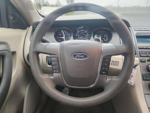 2010 Ford Taurus SE