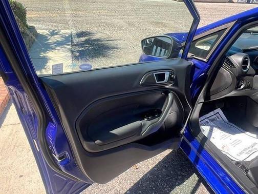 Performance Blue Metallic 2014 Ford Fiesta SE