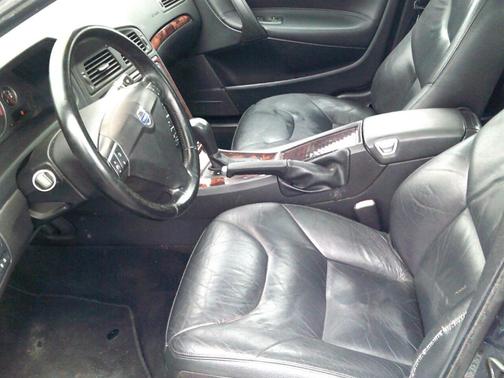 Photo 4 of 22 of 2007 Volvo S60 2.5T