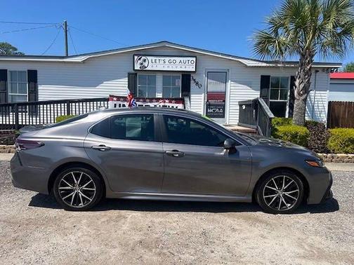 Predawn Gray Mica 2021 Toyota Camry SE
