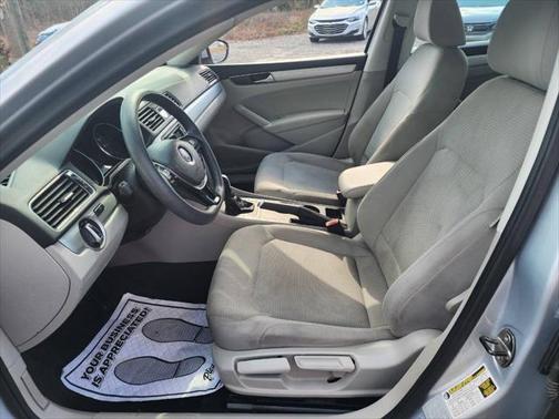2017 Volkswagen Passat 1.8T S